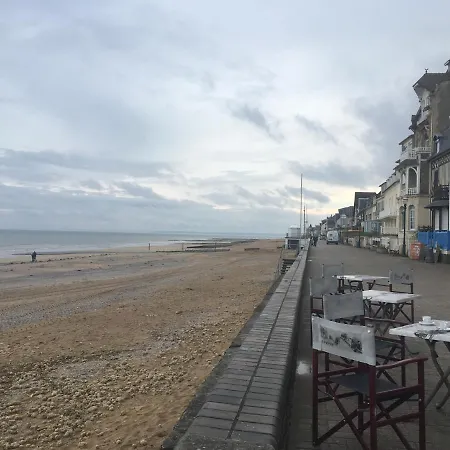 Un Balcon Sur La - Appt A 30m De La 아파트 생 오뱅 쉬르 메르