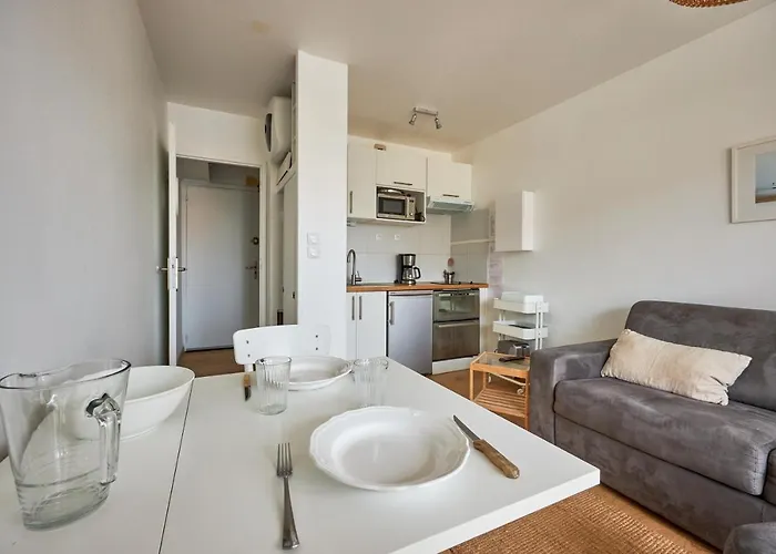 Un Balcon Sur La - Appt A 30m De La Apartment *